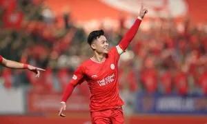 Thể Công hạ Bình Dương để lên dẫn đầu V-League