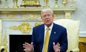 Ông Trump cáo buộc ông Obama 'phản quốc' Ông Trump cáo buộc ông Obama 'phản quốc'