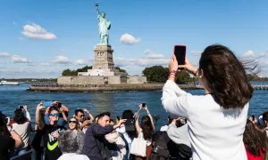 Mỹ dừng chương trình miễn phỏng vấn khi gia hạn visa từ 2/9 Mỹ dừng chương trình miễn phỏng vấn khi gia hạn visa từ 2/9